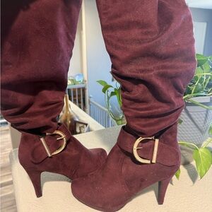 Elegant Burgundy Suede Women's Boots